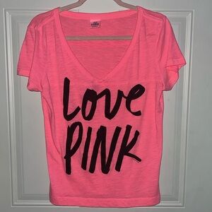 PINK Victoria’s Secret love pink logo tee size small